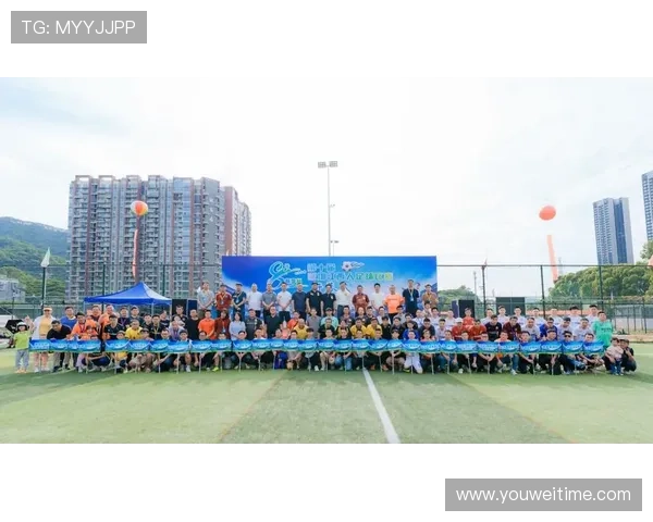 深圳足球队的耐力探秘:从训练到比赛的坚持与拼搏精神 深圳足球队的耐力探秘:从训练到比赛的坚持与拼搏精神