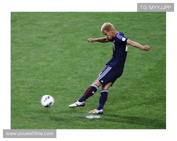 足球明星的幽默人生与绿茵场上的搞笑故事相声剧本 足球明星的幽默人生与绿茵场上的搞笑故事相声剧本