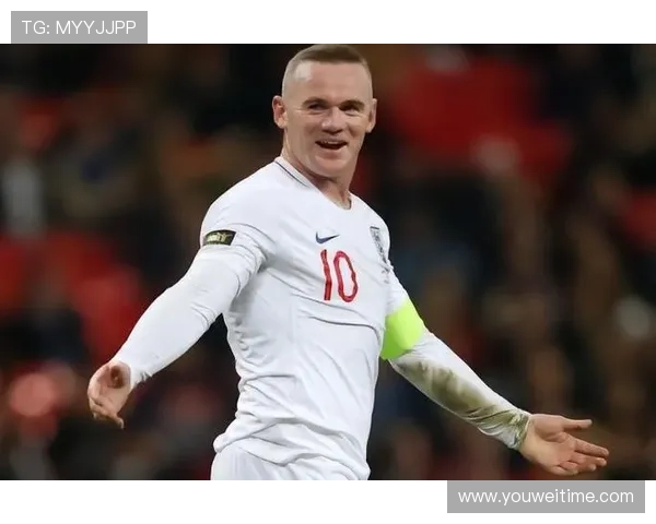 高大足球明星的传奇人生与场上风采的完美结合 高大足球明星的传奇人生与场上风采的完美结合